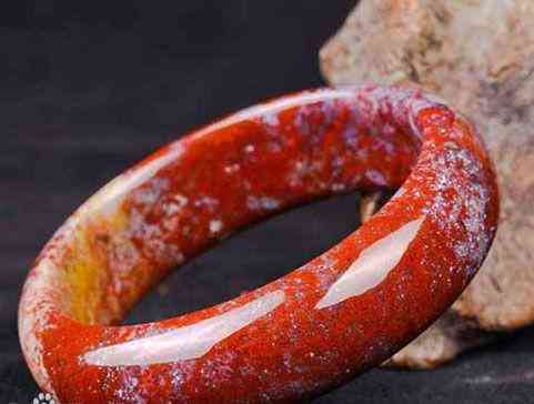 东陵石手镯价格(东陵石多少钱一克)插图21 东陵石手镯价格(东陵石多少钱一克)插图21