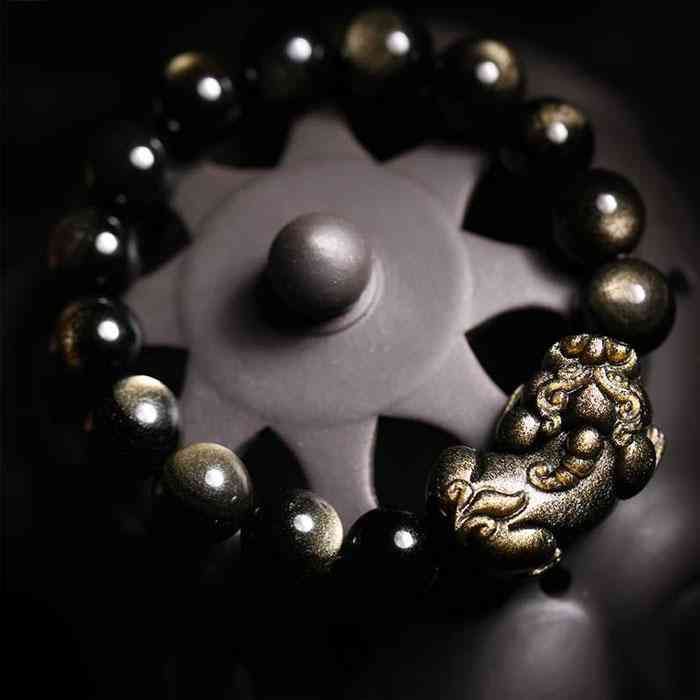 男士貔貅手链怎么戴是正确的(男士貔貅手链应该戴在左手还是右手)