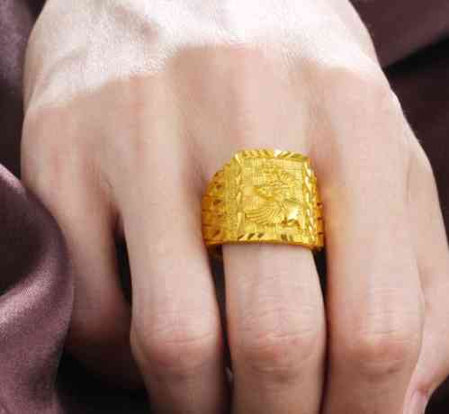 男士戴戒指怎么戴(男士戴戒指怎么戴才霸气)插图3