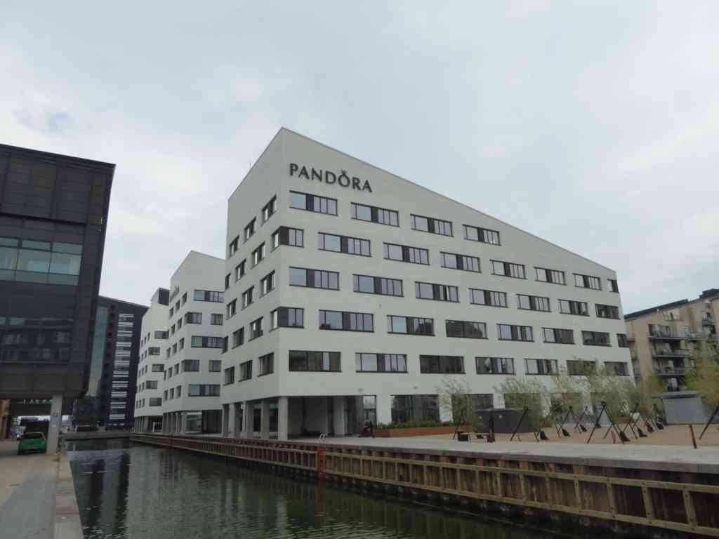 知名珠宝品牌有哪些(前十名珠宝品牌)插图3 知名珠宝品牌有哪些(前十名珠宝品牌)插图3