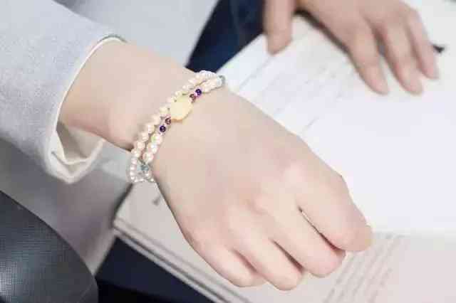 紫水晶和黄水晶哪个更招财(黄水晶适合什么属相的人)插图31