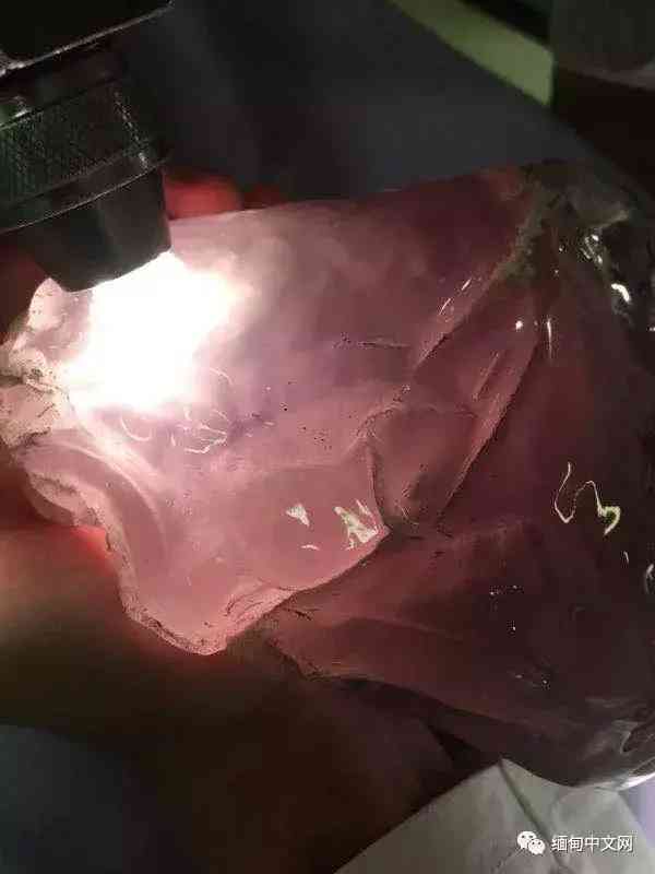 缅甸翡翠原石直播(缅甸翡翠视频直播)插图3