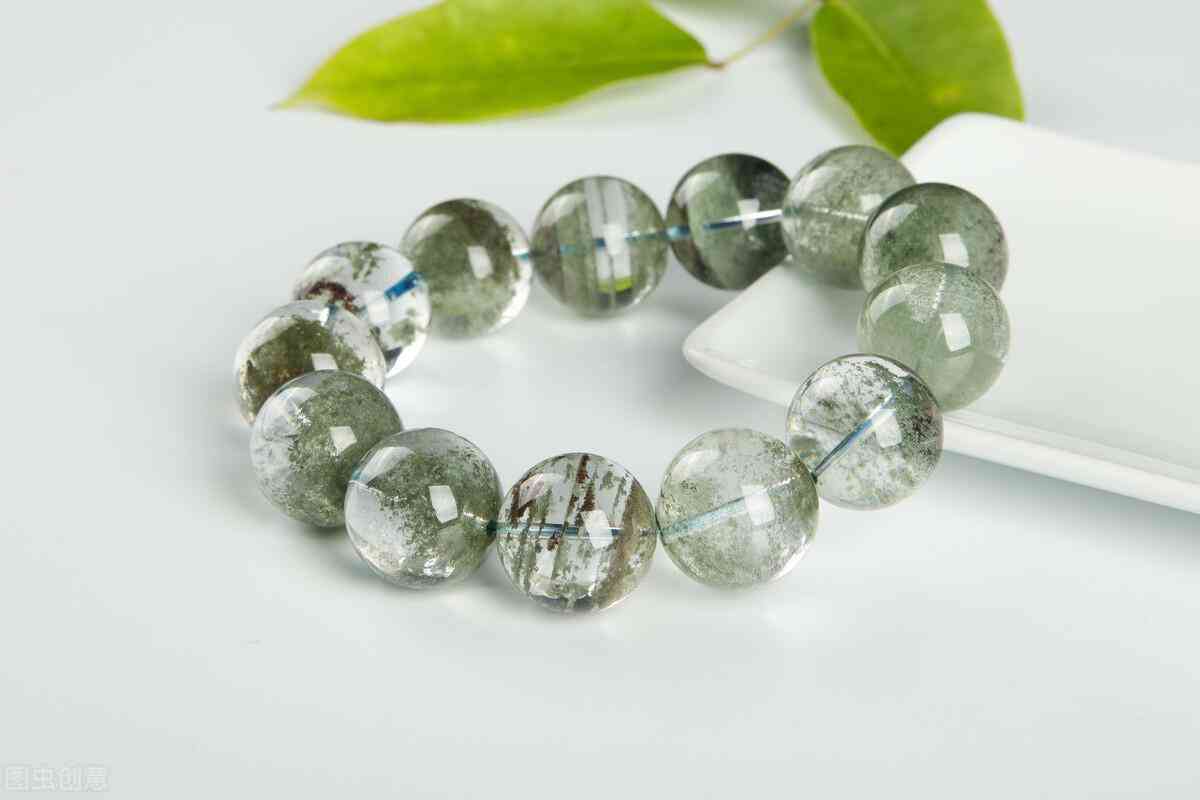 绿发晶的功效与作用佩戴禁忌(绿发晶的功效与作用佩戴禁忌图片)