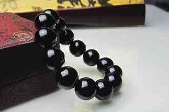 黑玛瑙的功效与作用(黑曜石的功效与作用佩戴禁忌)插图8 黑玛瑙的功效与作用(黑曜石的功效与作用佩戴禁忌)插图8