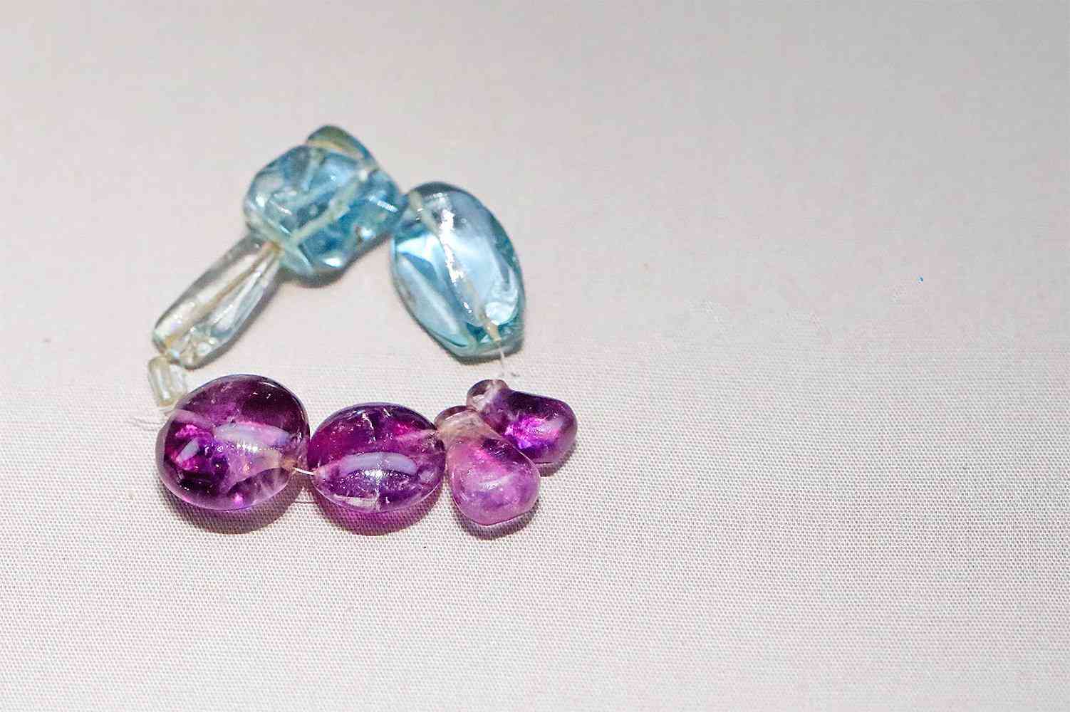 海蓝宝石手镯(海蓝之谜翡翠手镯)插图11