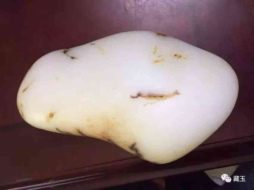 和田玉手镯回收价格(和田玉首饰回收)