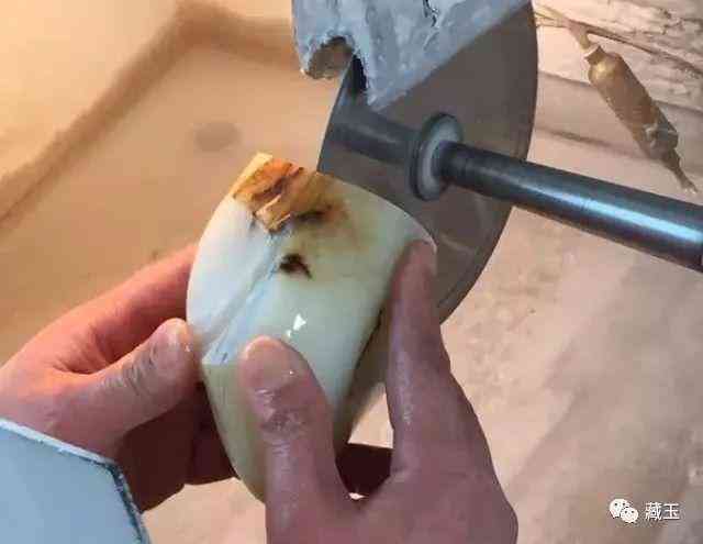 和田玉手镯回收价格(和田玉首饰回收)插图3