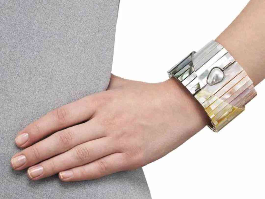 小众首饰品牌(轻奢小众首饰品牌)插图25