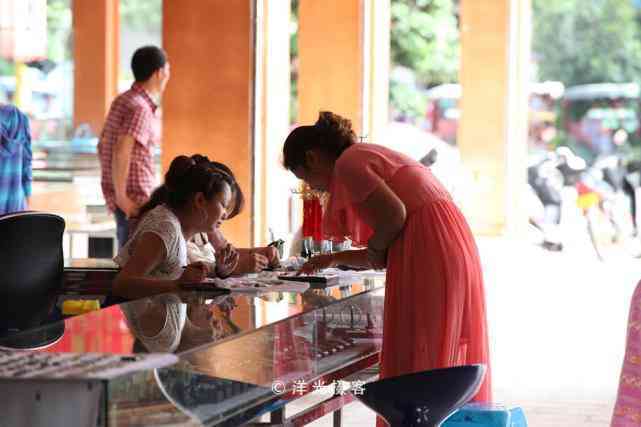 哪里的玉手镯最好(哪里的玉手镯最好最便宜)插图14