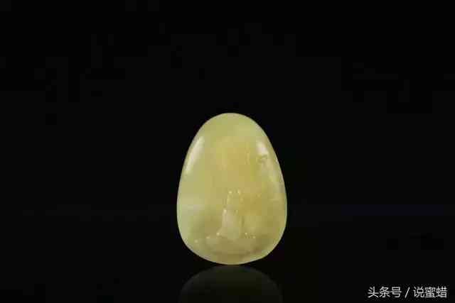 长期佩戴琥珀的功效与作用(琥珀戴久了会有灵性吗)插图1