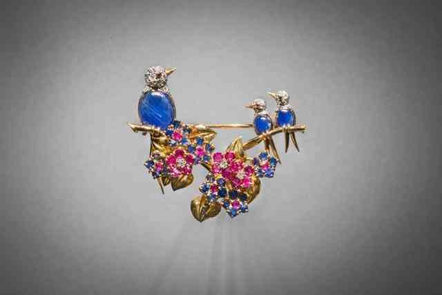 梵克雅宝四叶草专柜价格(梵克雅宝四叶草专柜价格手链)插图1