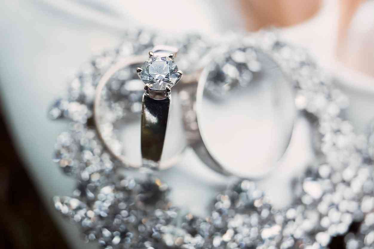 18k金钻石项链回收价格(18k金钻石项链回收价格查询)插图1