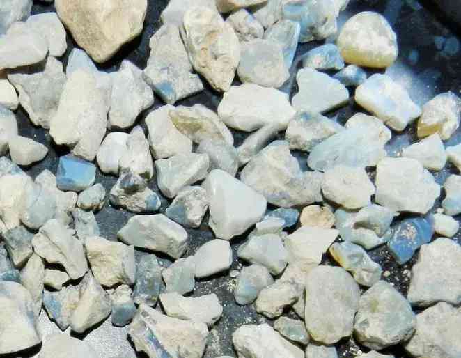 欧泊石真假辨别泡水(欧泊石怎么看好坏)插图5