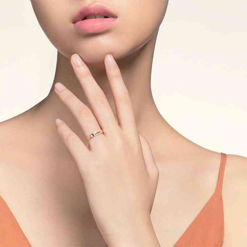 卡地亚经典戒指(卡地亚三钻戒指价格)插图3