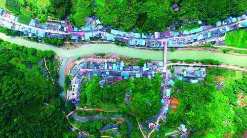 桂林鸡血玉全是假的(三种女人不适合戴玉)插图3