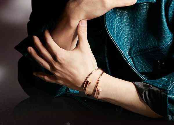 男士手链奢侈品(男士手链奢侈品图片)插图6 男士手链奢侈品(男士手链奢侈品图片)插图6