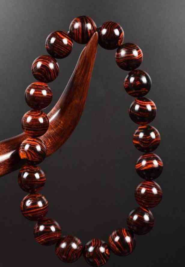 海南黄花梨手串价格(海南黄花梨手串真假辨别)插图1