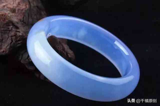 樱花玛瑙手镯一般多少钱(樱花玛瑙其实就是塑料)插图12 樱花玛瑙手镯一般多少钱(樱花玛瑙其实就是塑料)插图12