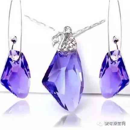 施华洛世奇水晶是天然的吗(施华洛世奇水晶是什么材质的)插图1