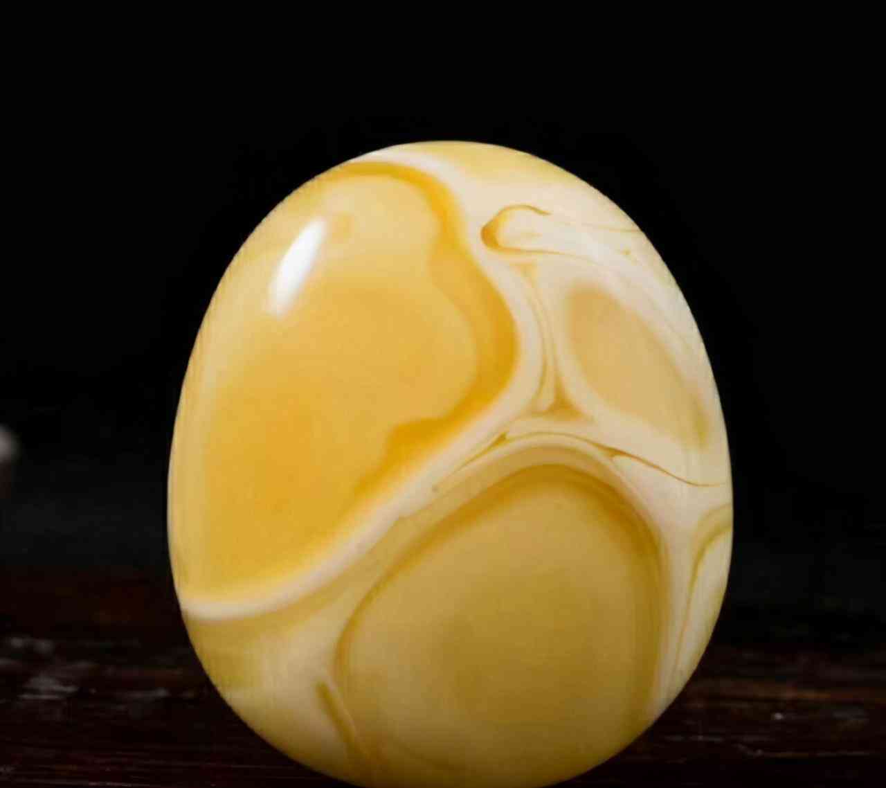 血琥珀的价格是多少一克(血琥珀价格多少钱一克)插图1