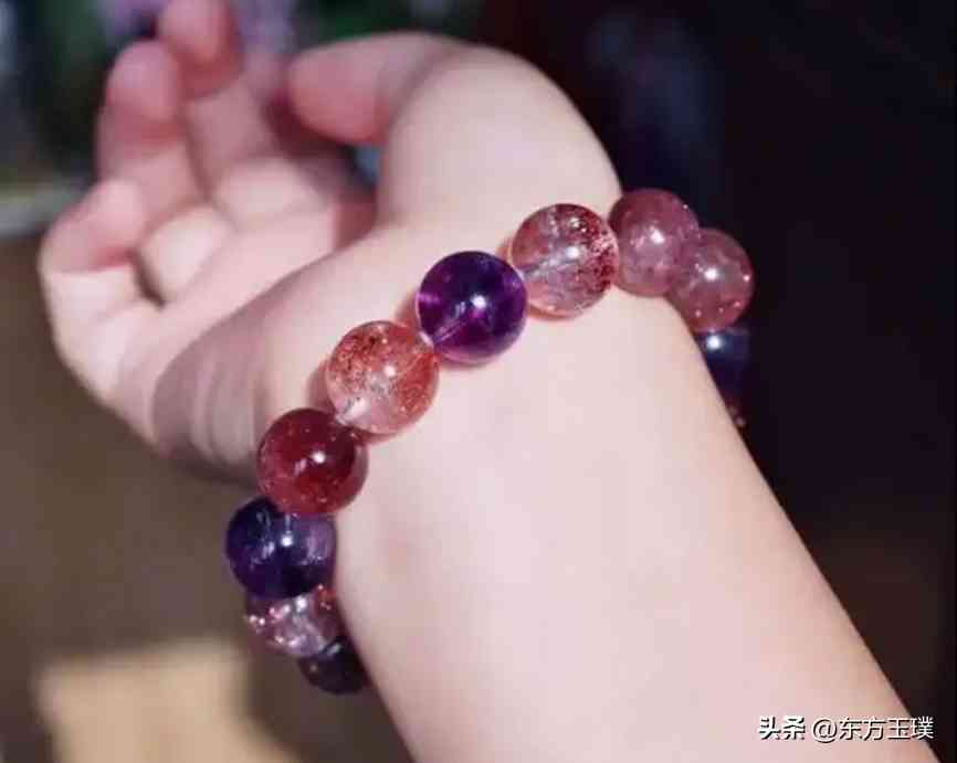 女人戴金发晶的好处(女人戴金发晶珠多少粒旺财)插图5