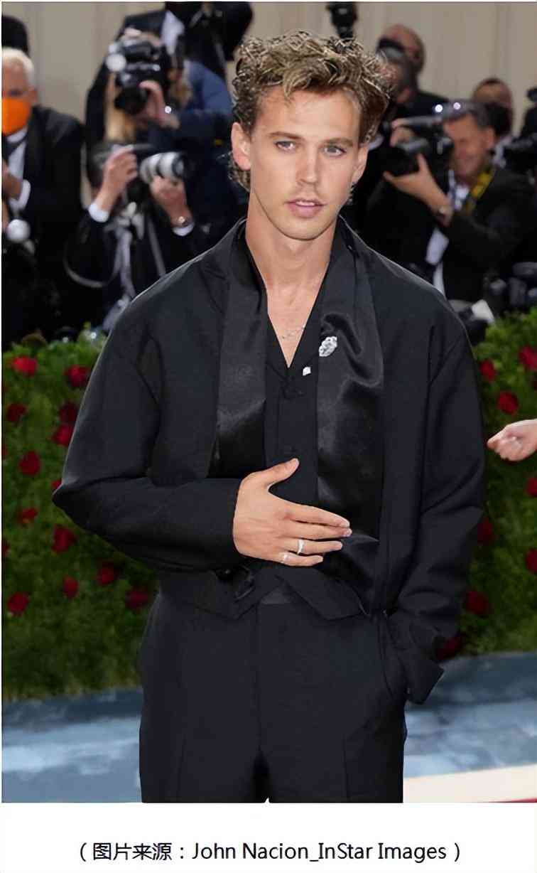 男士白金项链配什么吊坠好看(男士白金项链什么品牌好)插图2