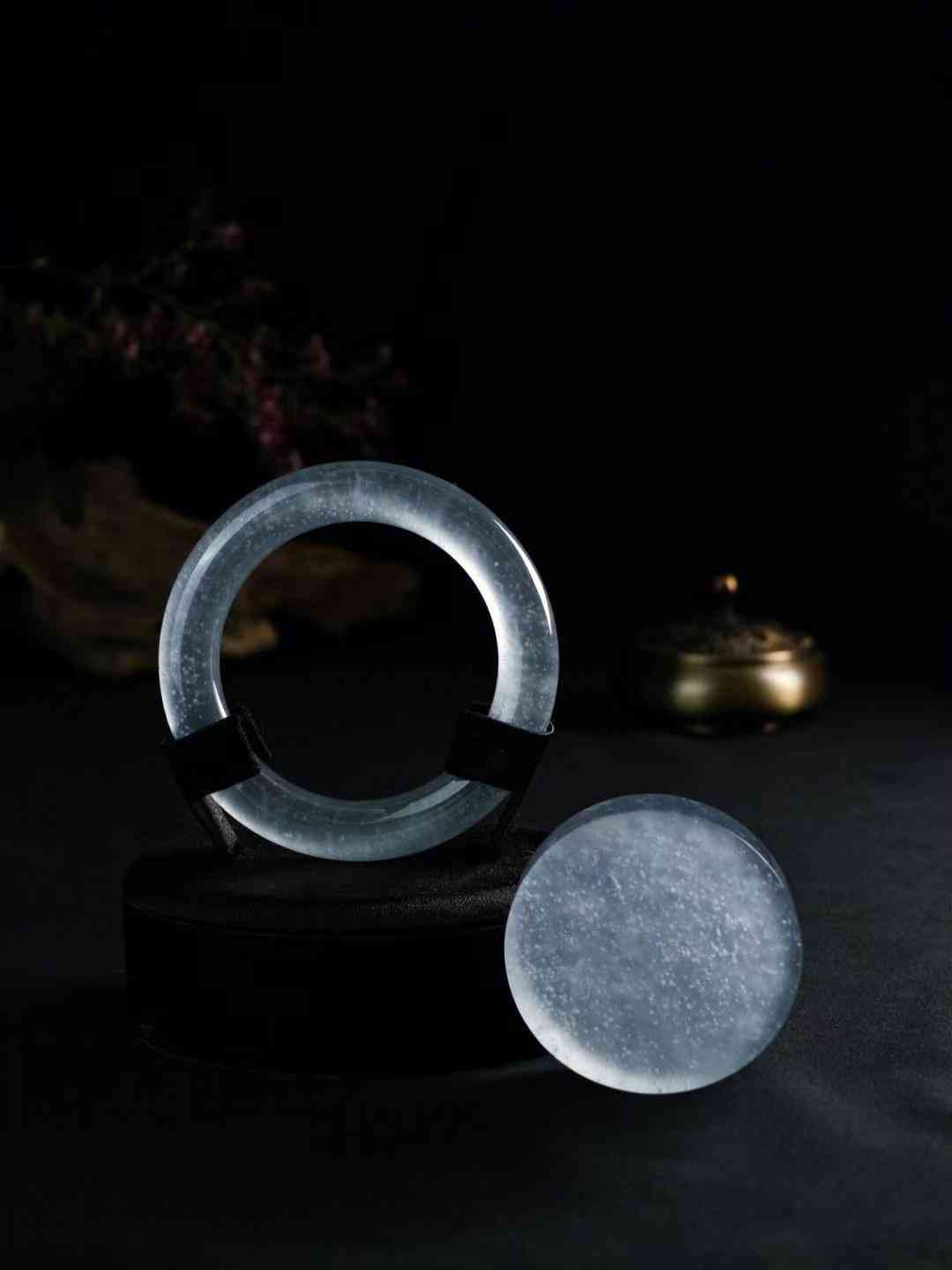 翡翠里面全是棉絮状物(翡翠过灯全是棉絮状是啥种)插图6