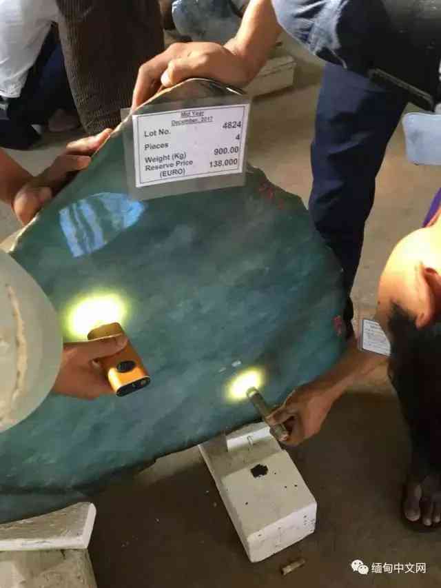 缅甸翡翠手镯价格(缅甸翡翠玉镯价格)插图6