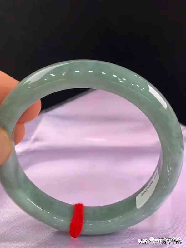 翡翠手镯价格(翡翠手镯糯种价格)插图2