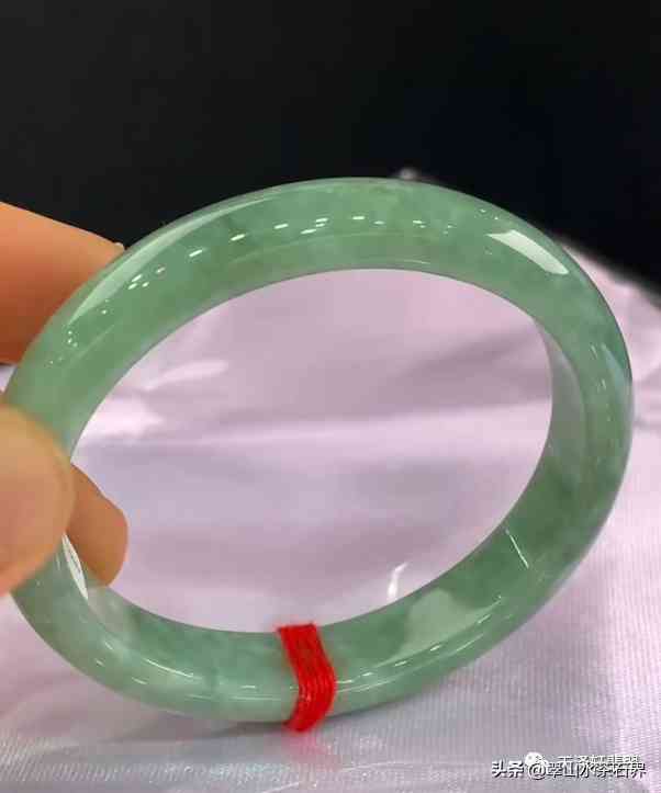 翡翠手镯价格(翡翠手镯糯种价格)插图4