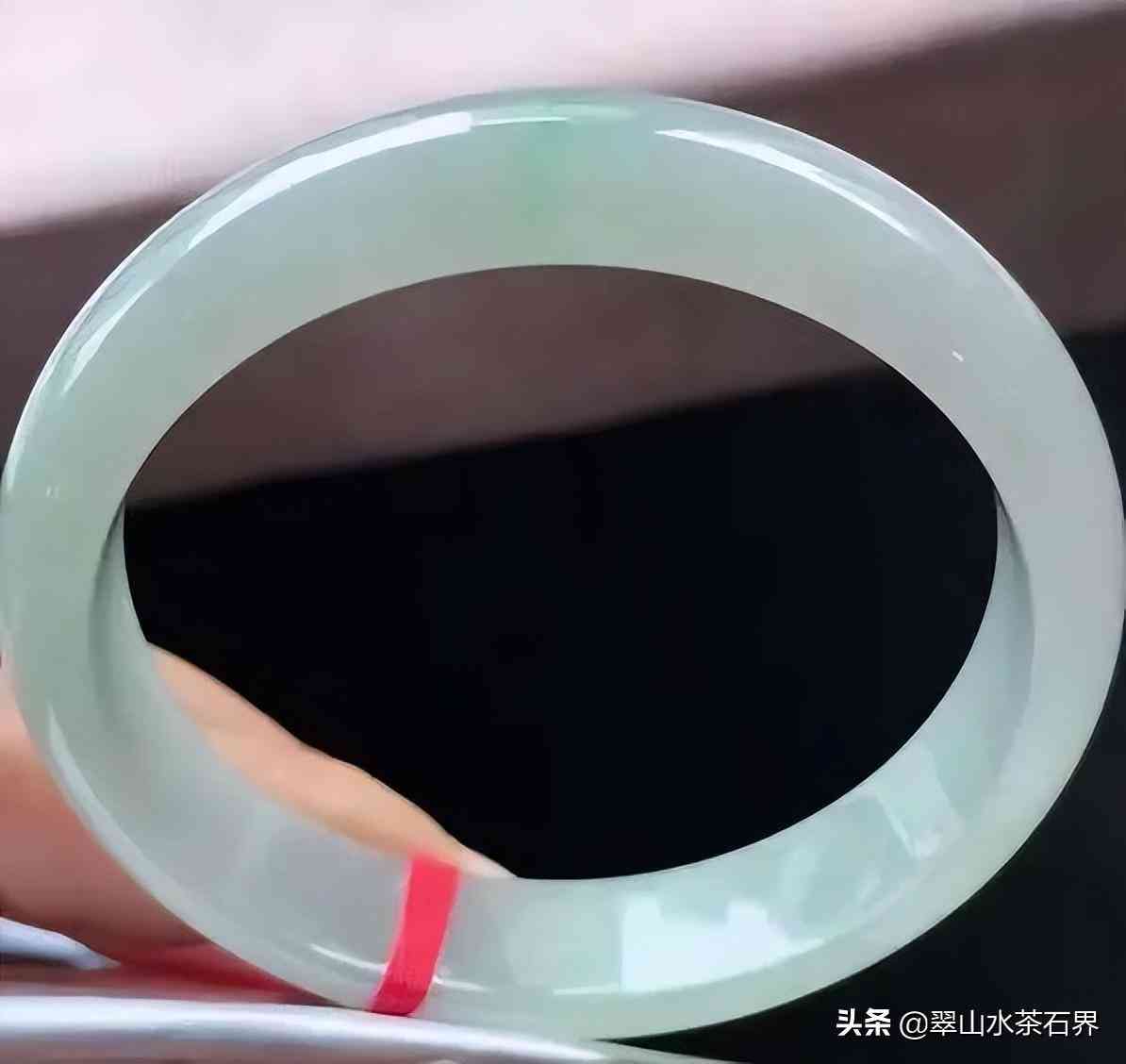 翡翠手镯价格(翡翠手镯糯种价格)插图6