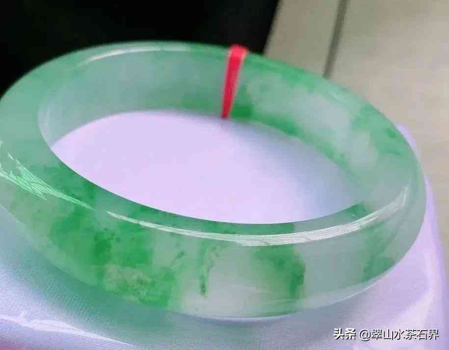 翡翠手镯价格(翡翠手镯糯种价格)插图13
