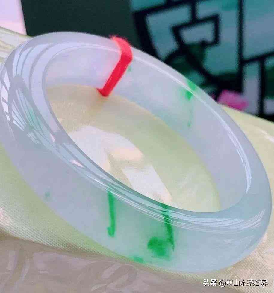 翡翠手镯价格(翡翠手镯糯种价格)插图14