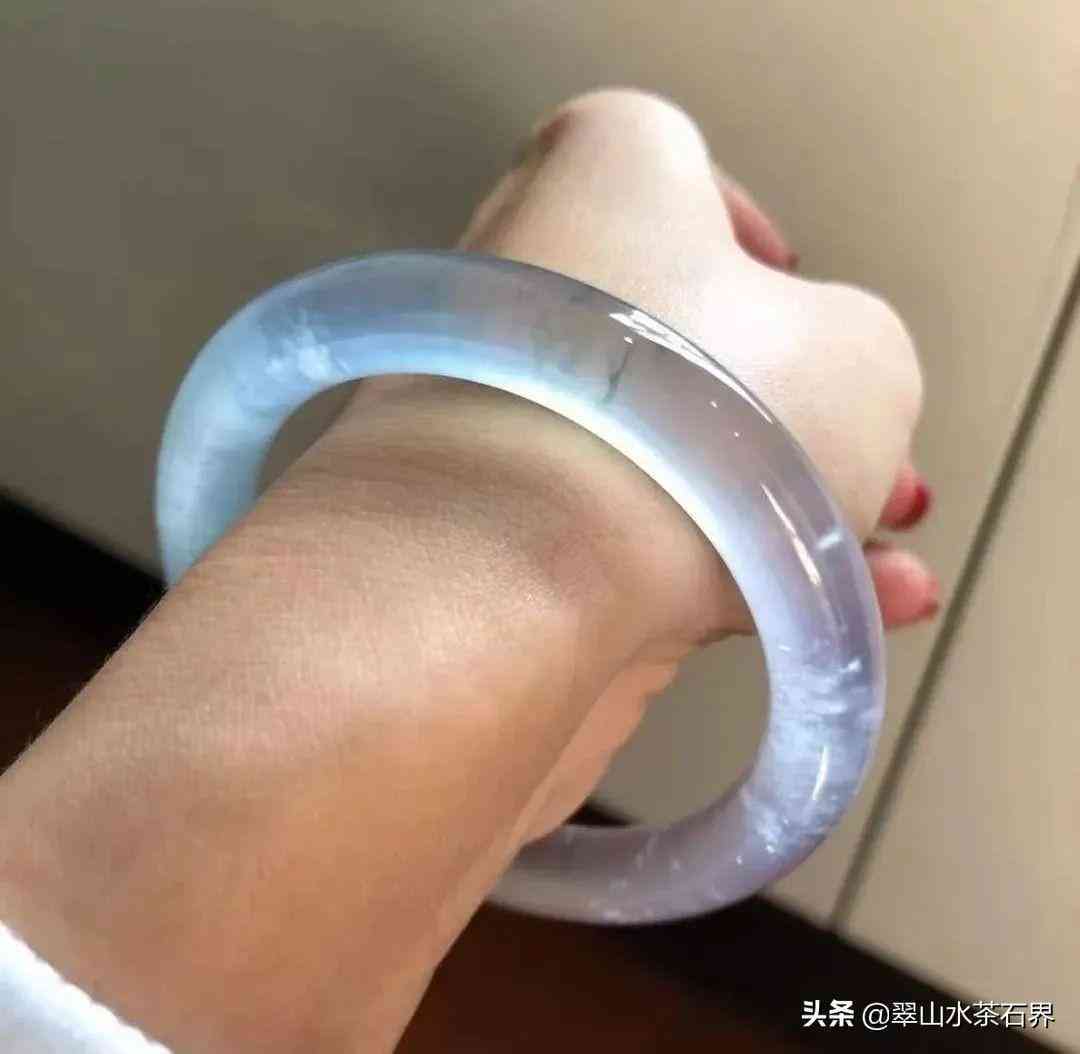 翡翠手镯价格(翡翠手镯糯种价格)插图16
