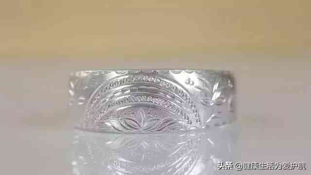 怎么清洗银项链(自己怎么清洗银项链)插图3