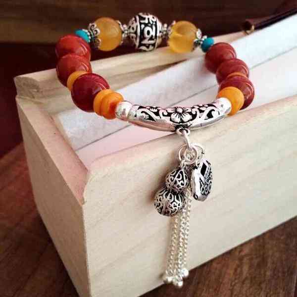 女人带红玛瑙有什么好处(女人带红玛瑙有什么好处和坏处)插图4