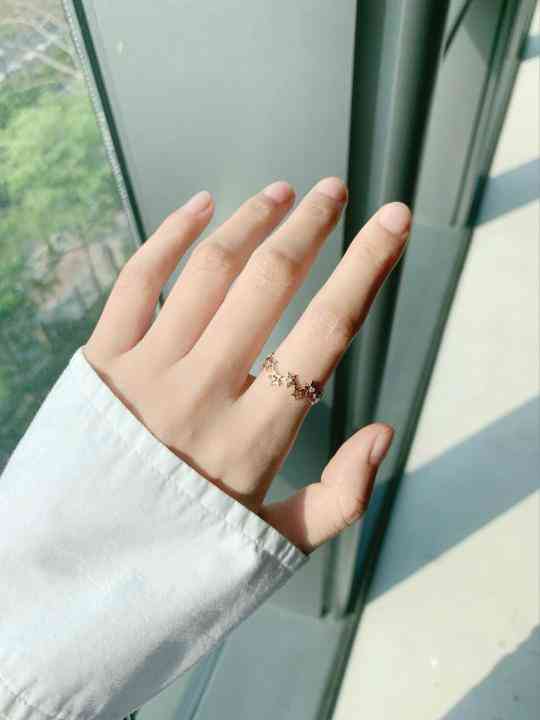 周大福结婚戒指(周大福结婚戒指想卖了)插图1