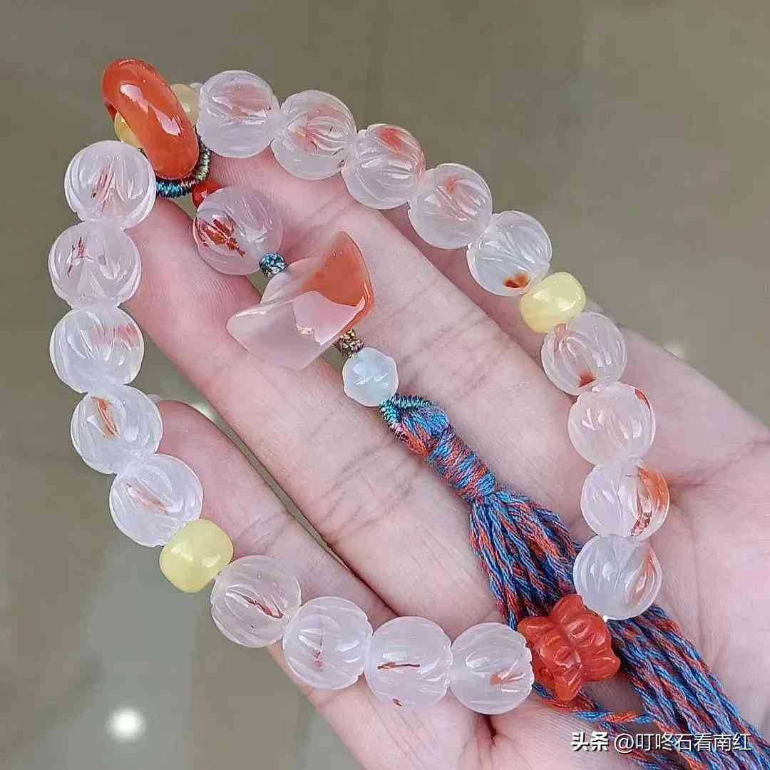 南红玛瑙手串(南红玛瑙手串的功效与作用)插图4 南红玛瑙手串(南红玛瑙手串的功效与作用)插图4