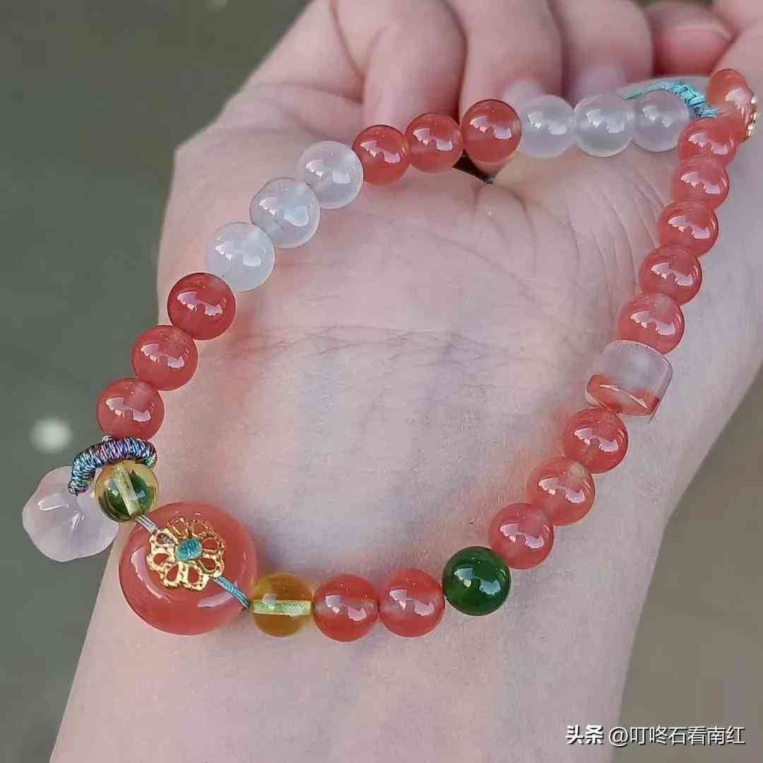 南红玛瑙手串(南红玛瑙手串的功效与作用)插图10 南红玛瑙手串(南红玛瑙手串的功效与作用)插图10