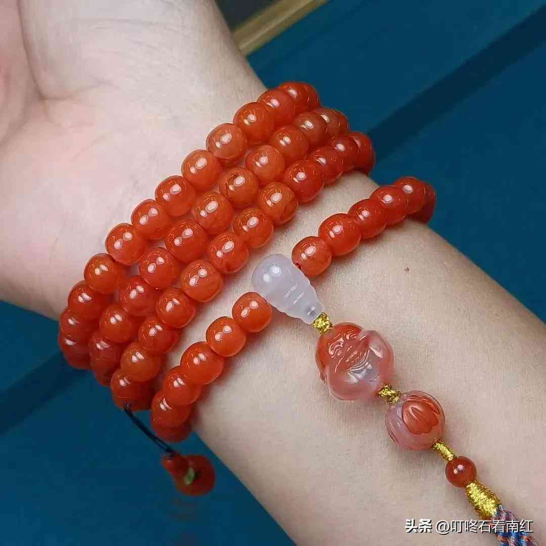 南红玛瑙手串(南红玛瑙手串的功效与作用)插图20 南红玛瑙手串(南红玛瑙手串的功效与作用)插图20