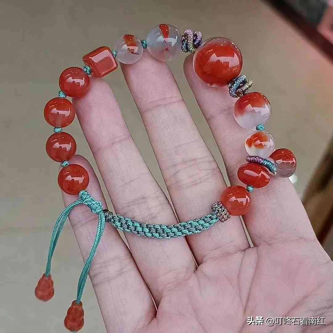 南红玛瑙手串(南红玛瑙手串的功效与作用)插图22 南红玛瑙手串(南红玛瑙手串的功效与作用)插图22