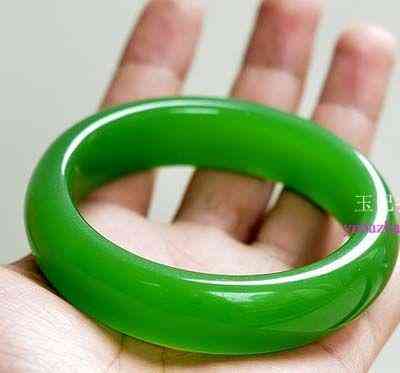 岫岩玉手镯一般多少钱(东陵玉手镯一般多少钱)插图12