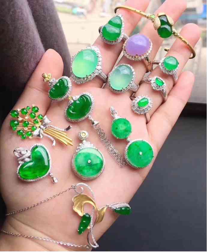 玉石的鉴别方法水泡(怎么鉴别玉石是不是泡出来的)插图3