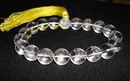 女生佩戴茶水晶的禁忌(女生佩戴茶水晶的禁忌是什么)插图3