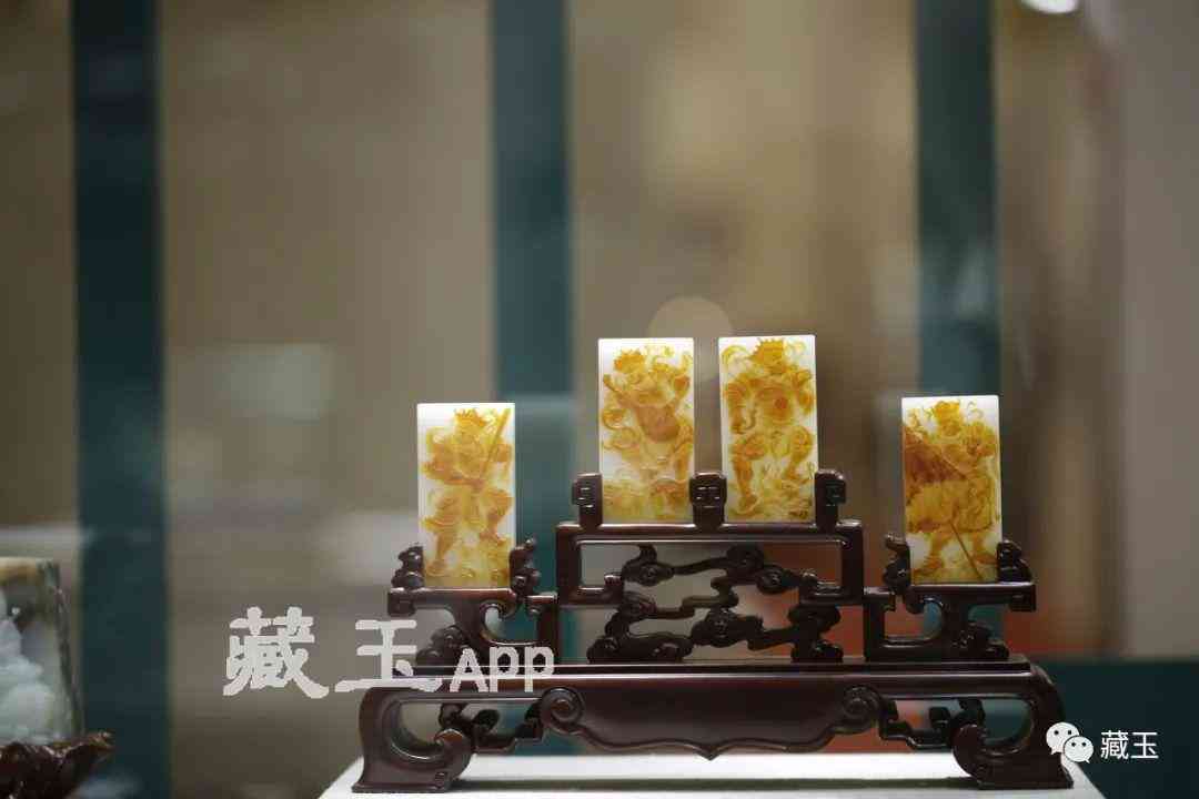 和田玉牌子一般值多少钱(和田玉牌子最好是什么尺寸)插图11 和田玉牌子一般值多少钱(和田玉牌子最好是什么尺寸)插图11