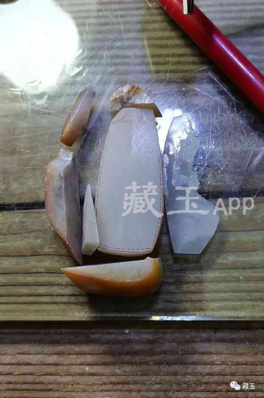 和田玉牌子一般值多少钱(和田玉牌子最好是什么尺寸)插图17 和田玉牌子一般值多少钱(和田玉牌子最好是什么尺寸)插图17