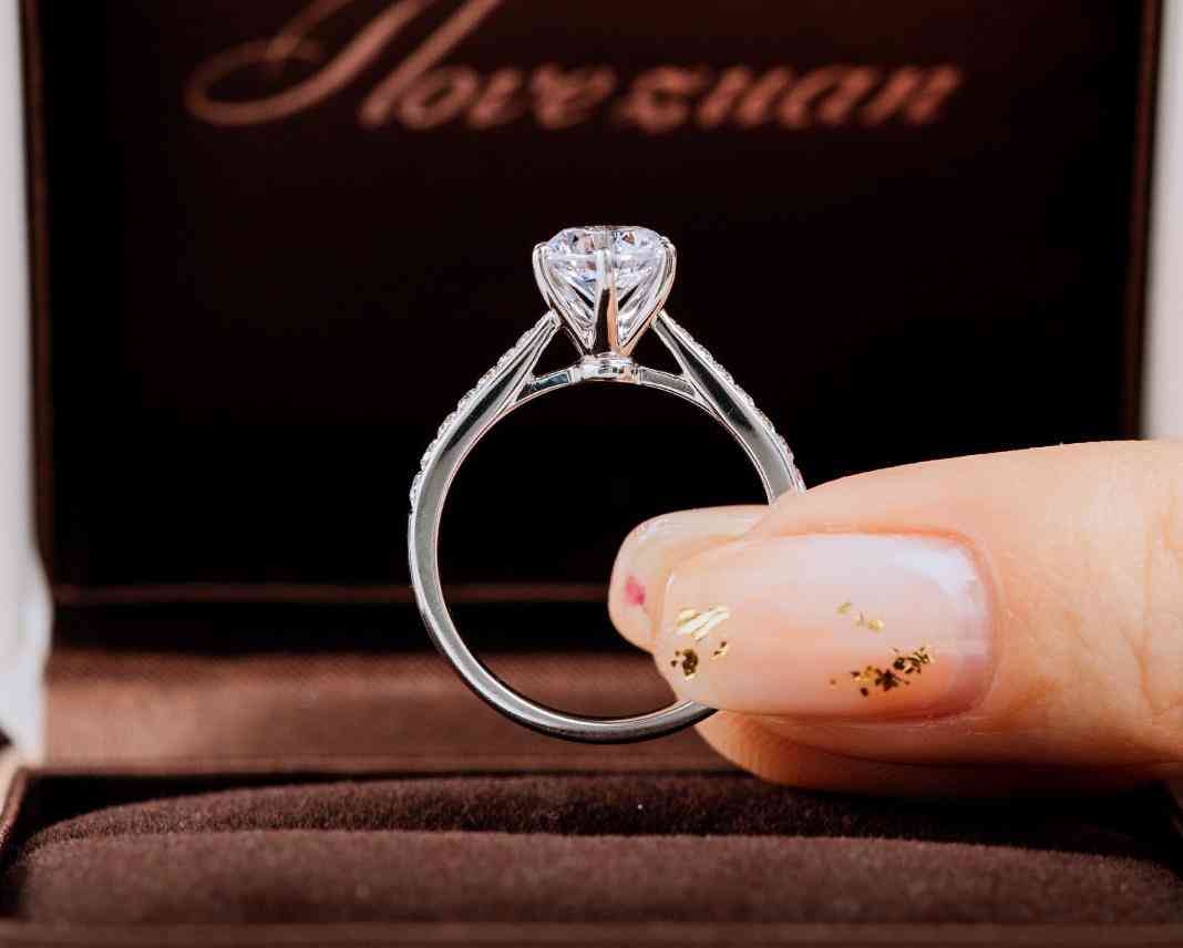 结婚戒指和求婚戒指是一样的吗(求婚戒指和结婚戒指是一回事吗)