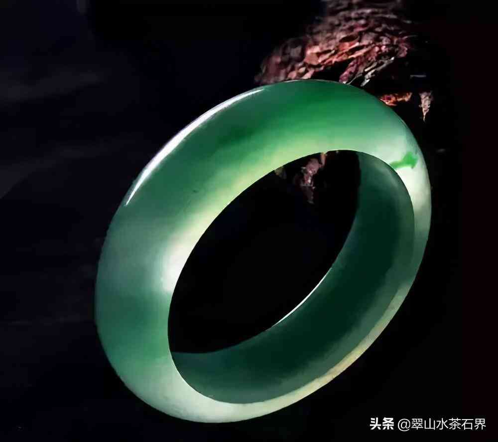 翡翠专业知识大全(翡翠的专业知识和语术)插图17