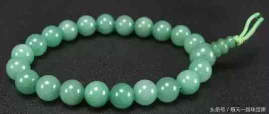 金丝玉为什么不建议戴(金丝玉为什么不建议戴右手)插图8 金丝玉为什么不建议戴(金丝玉为什么不建议戴右手)插图8