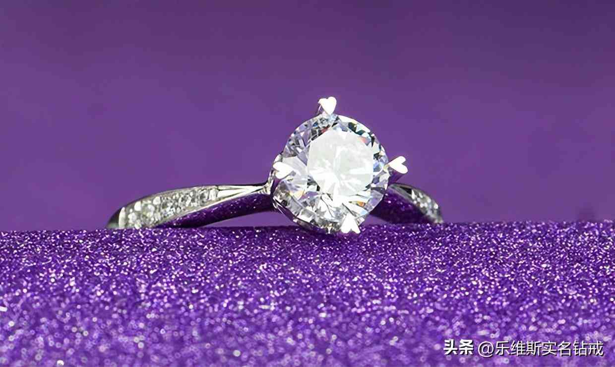 求婚戒指大小怎么能买合适(求婚戒指怎么挑)
